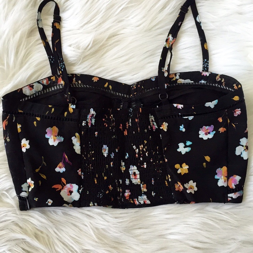 NWOT Urban Outfitters Floral Crop Top - Picture 6 of 6